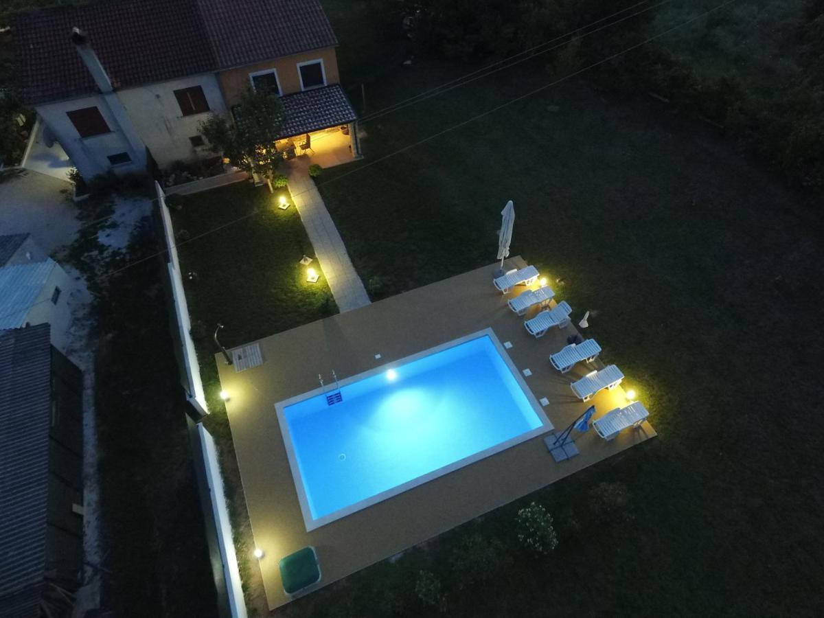 Holiday Apartment Ariella Krizanici Екстер'єр фото