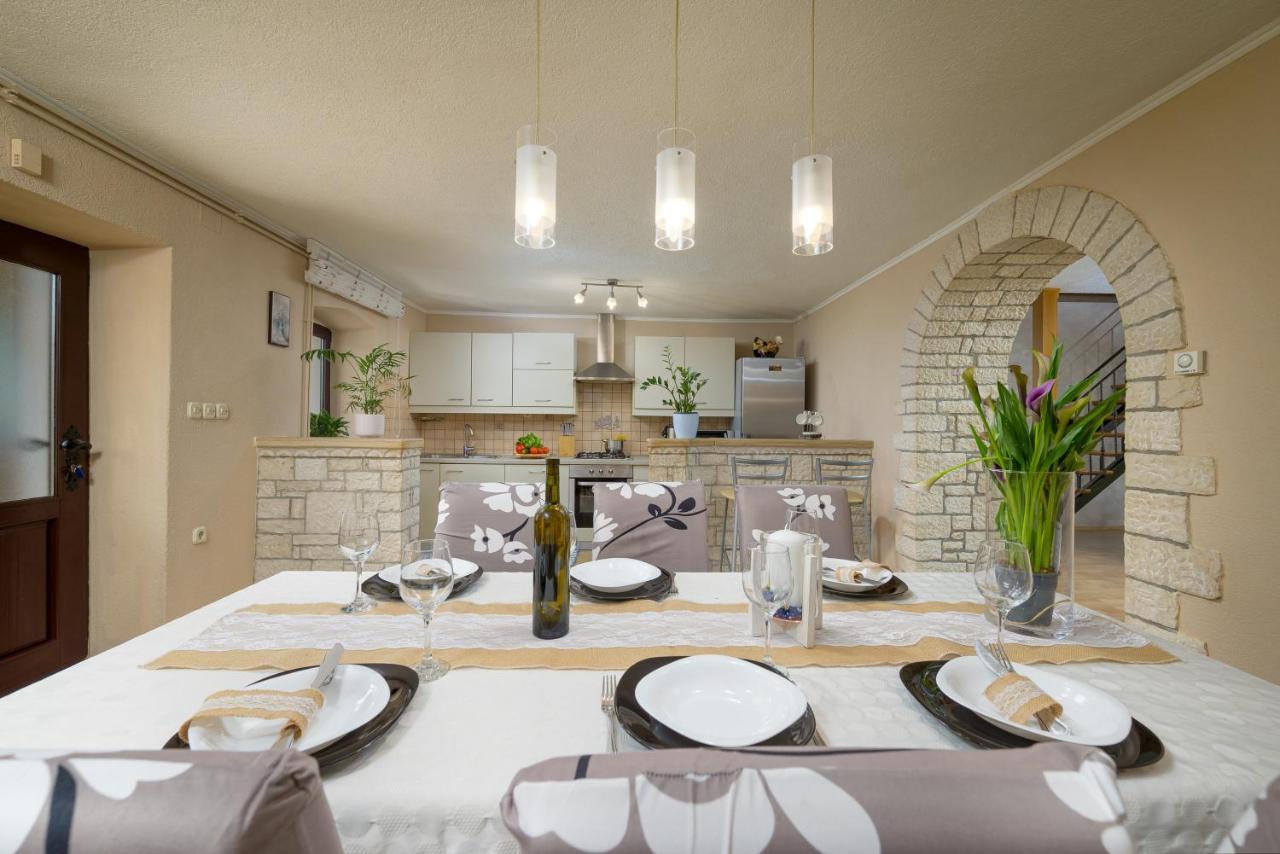 Holiday Apartment Ariella Krizanici Екстер'єр фото
