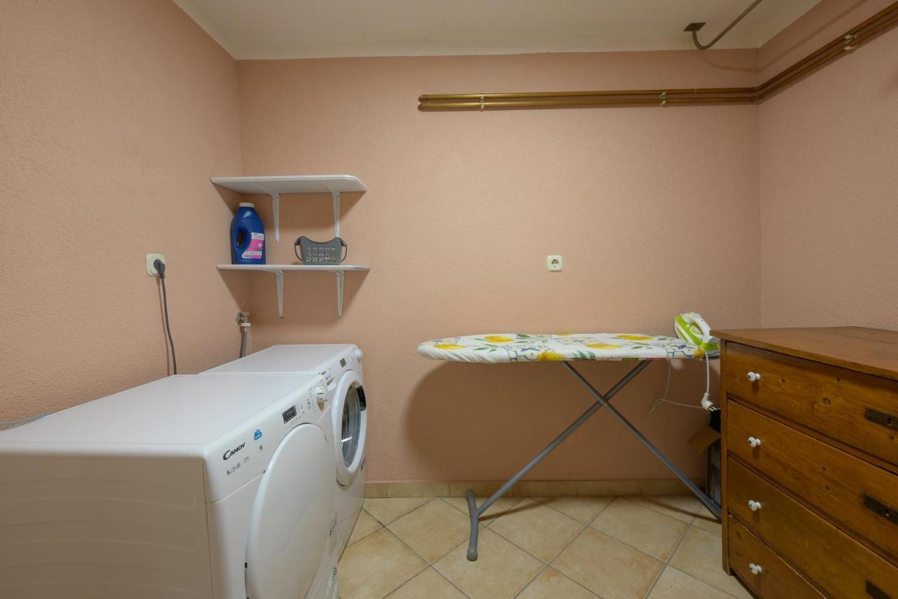 Holiday Apartment Ariella Krizanici Екстер'єр фото