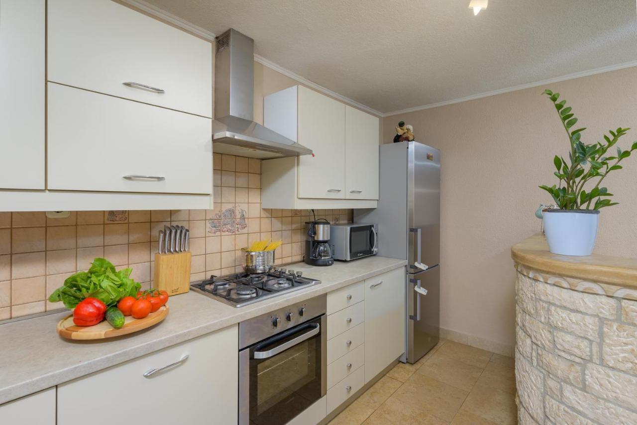 Holiday Apartment Ariella Krizanici Екстер'єр фото