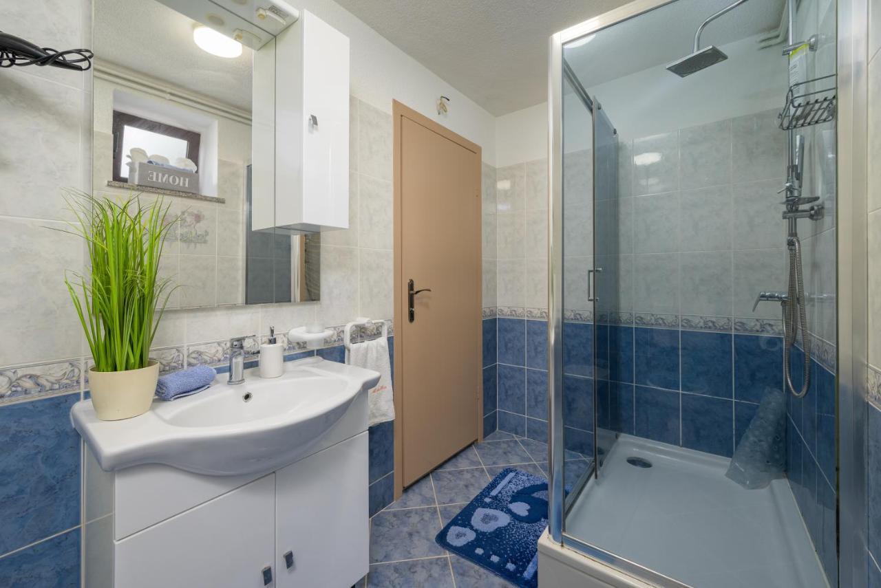 Holiday Apartment Ariella Krizanici Екстер'єр фото