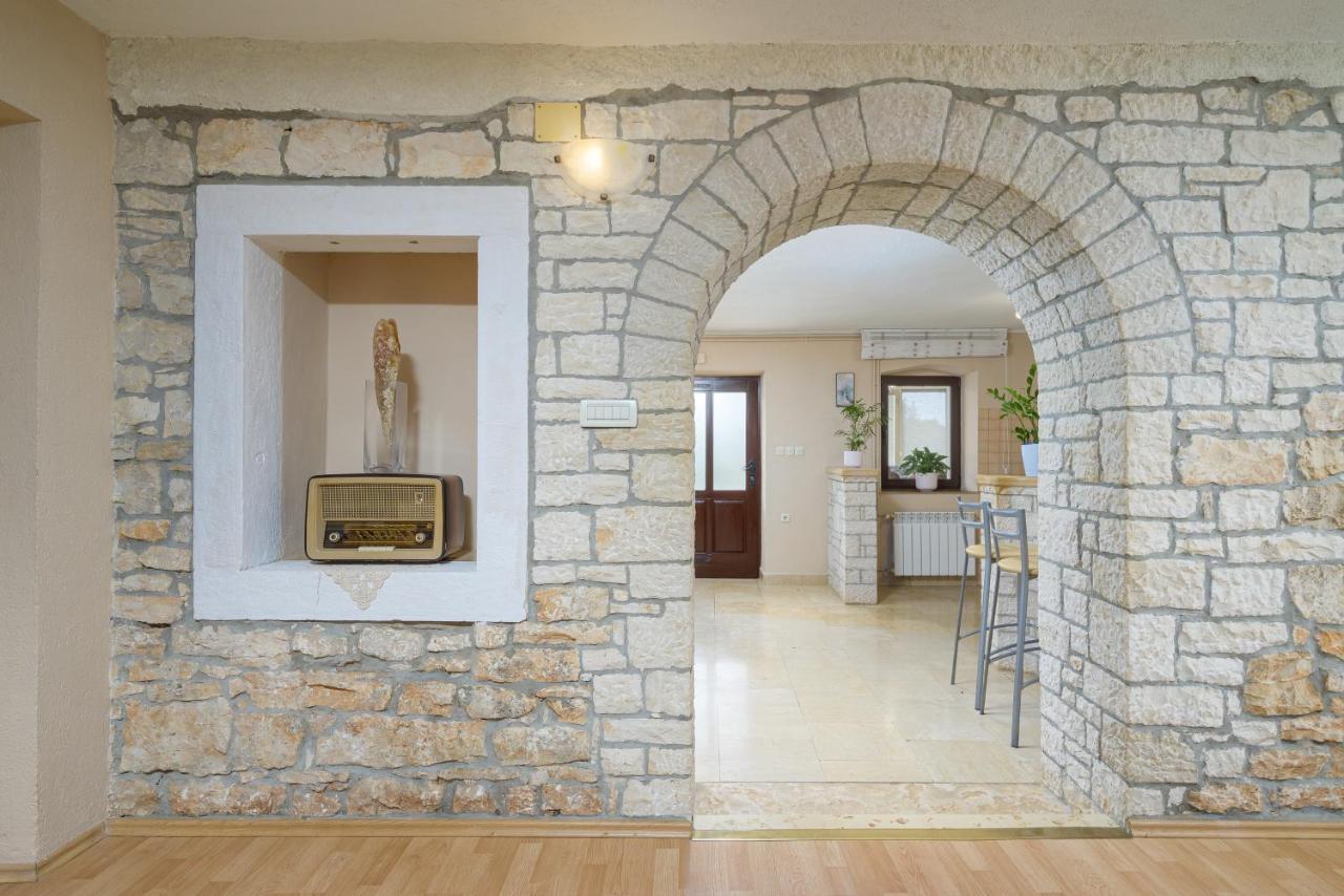 Holiday Apartment Ariella Krizanici Екстер'єр фото